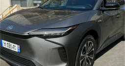 TOYOTA bZ4X Executive 5d